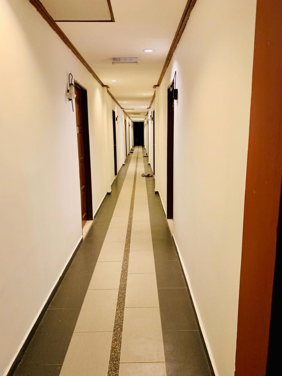 D Lima Beach Inn Pantai Cenang  Exterior photo