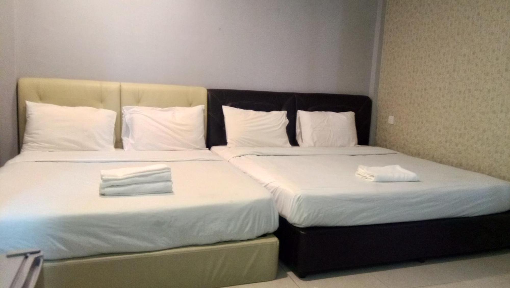 D Lima Beach Inn Pantai Cenang  Exterior photo