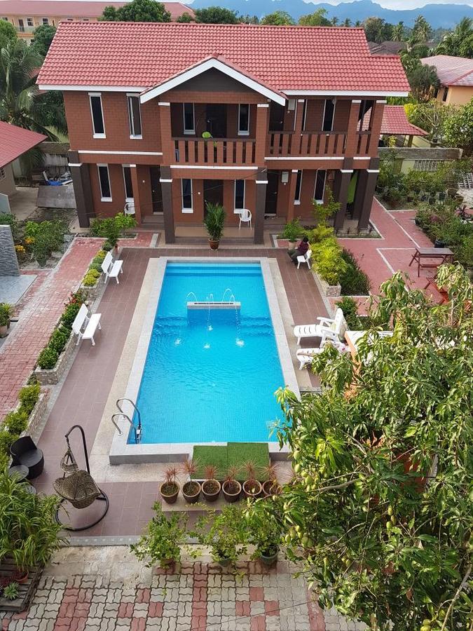D Lima Beach Inn Pantai Cenang  Exterior photo