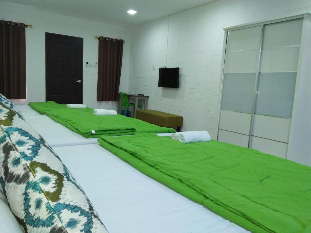 D Lima Beach Inn Pantai Cenang  Exterior photo