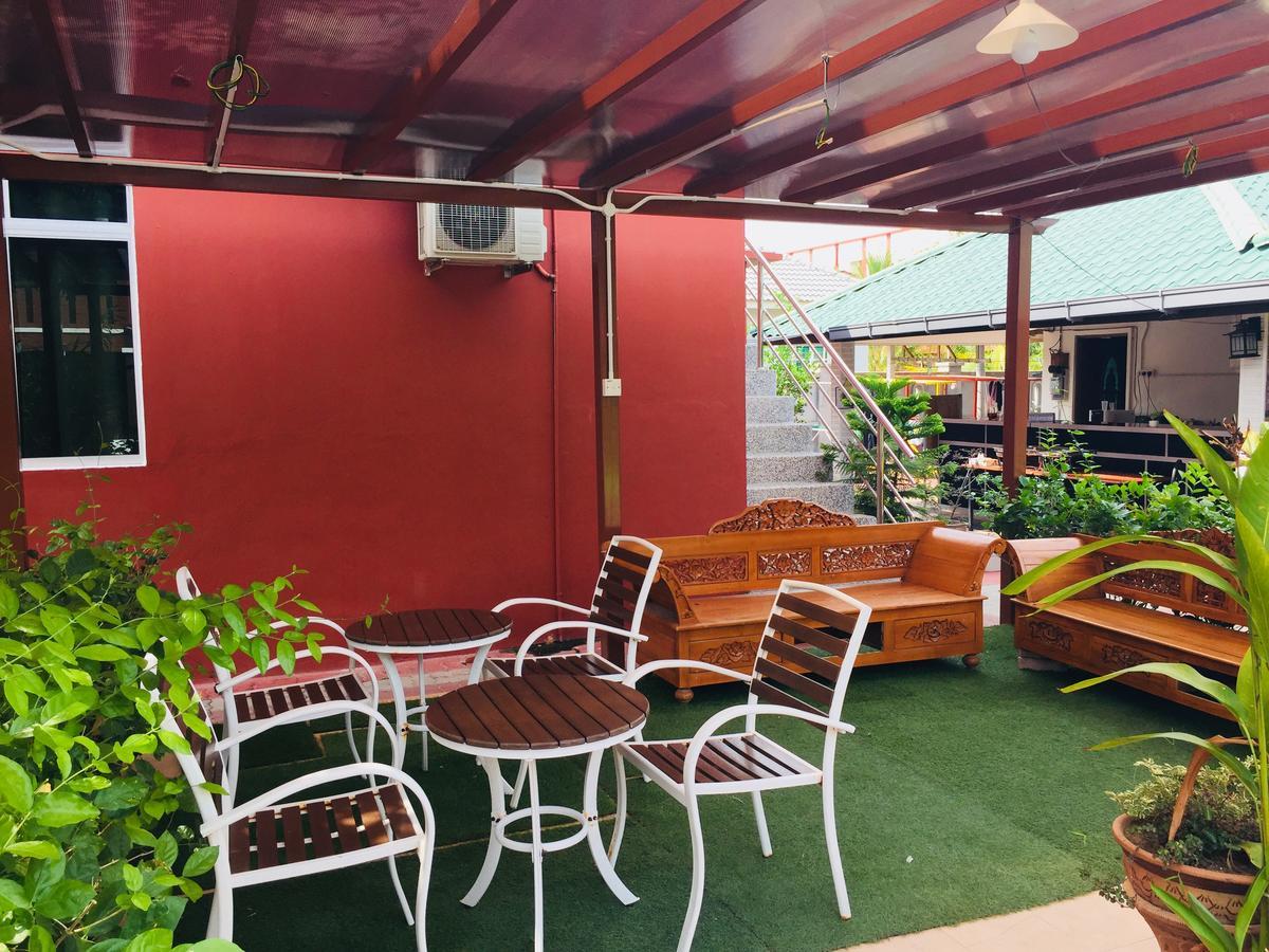 D Lima Beach Inn Pantai Cenang  Exterior photo