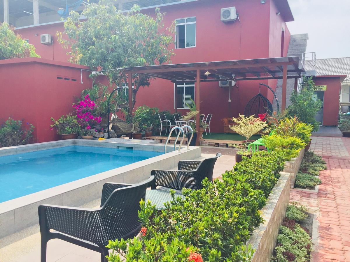 D Lima Beach Inn Pantai Cenang  Exterior photo